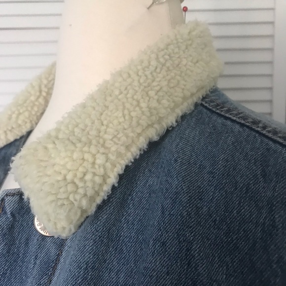 Forever 21 faux shearling denim jacket - Picture 4 of 6